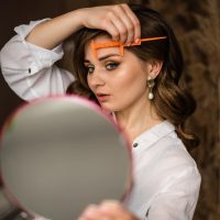 Maquillaje, cejas postizas o microblading qué técnica es mejor casos de alopecia